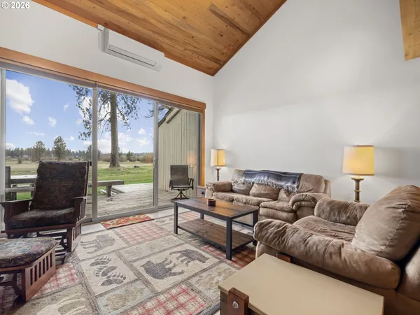 $1,200,000 | 12900 Hawks Beard, Unit 13, Sisters, OR 97759