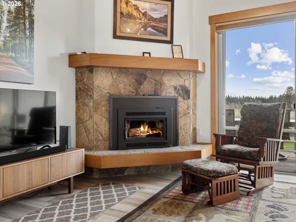 $1,200,000 | 12900 Hawks Beard, Unit 13, Sisters, OR 97759