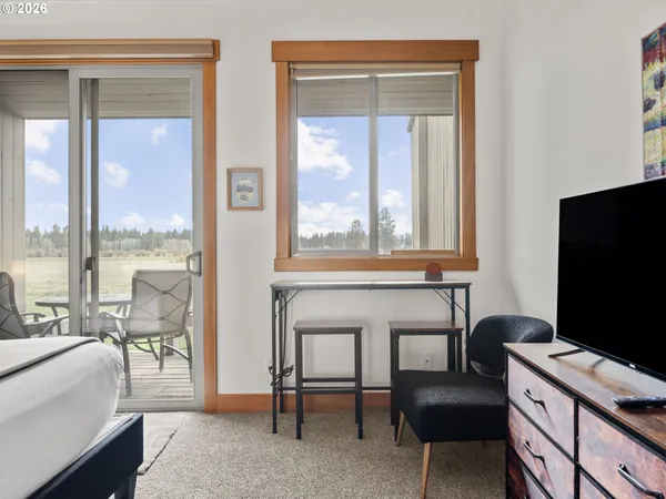 $1,200,000 | 12900 Hawks Beard, Unit 13, Sisters, OR 97759