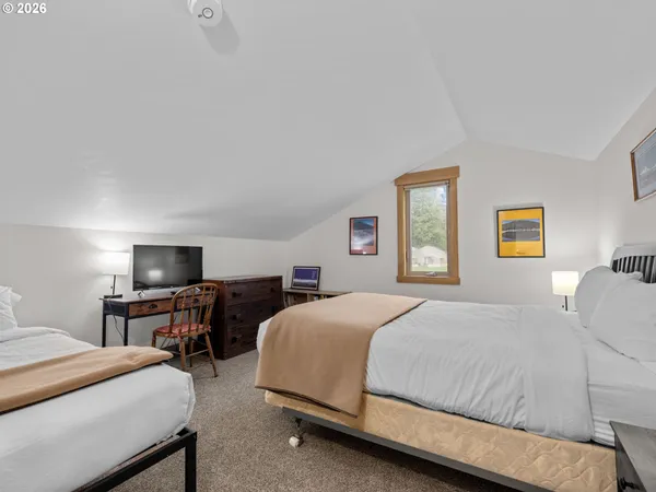 $1,200,000 | 12900 Hawks Beard, Unit 13, Sisters, OR 97759