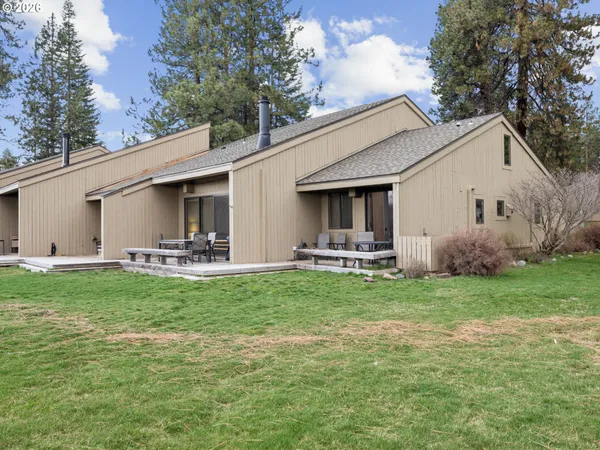 $1,200,000 | 12900 Hawks Beard, Unit 13, Sisters, OR 97759