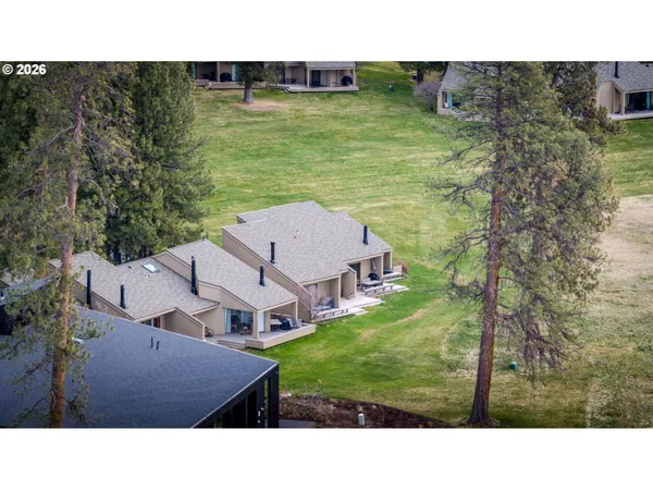 $1,200,000 | 12900 Hawks Beard, Unit 13, Sisters, OR 97759