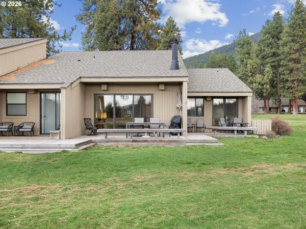 $1,200,000 | 12900 Hawks Beard, Unit 13, Sisters, OR 97759