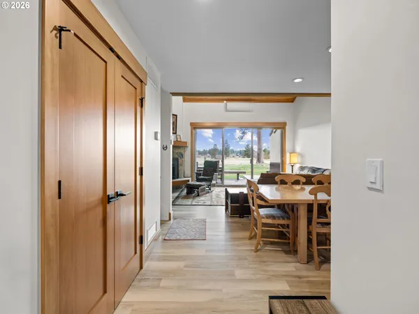 $1,200,000 | 12900 Hawks Beard, Unit 13, Sisters, OR 97759