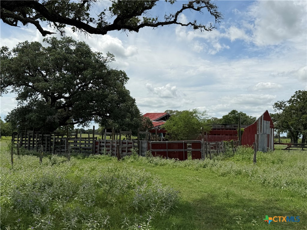 209 Rice Road Yoakum, TX 77995 - Photo 39 of 40