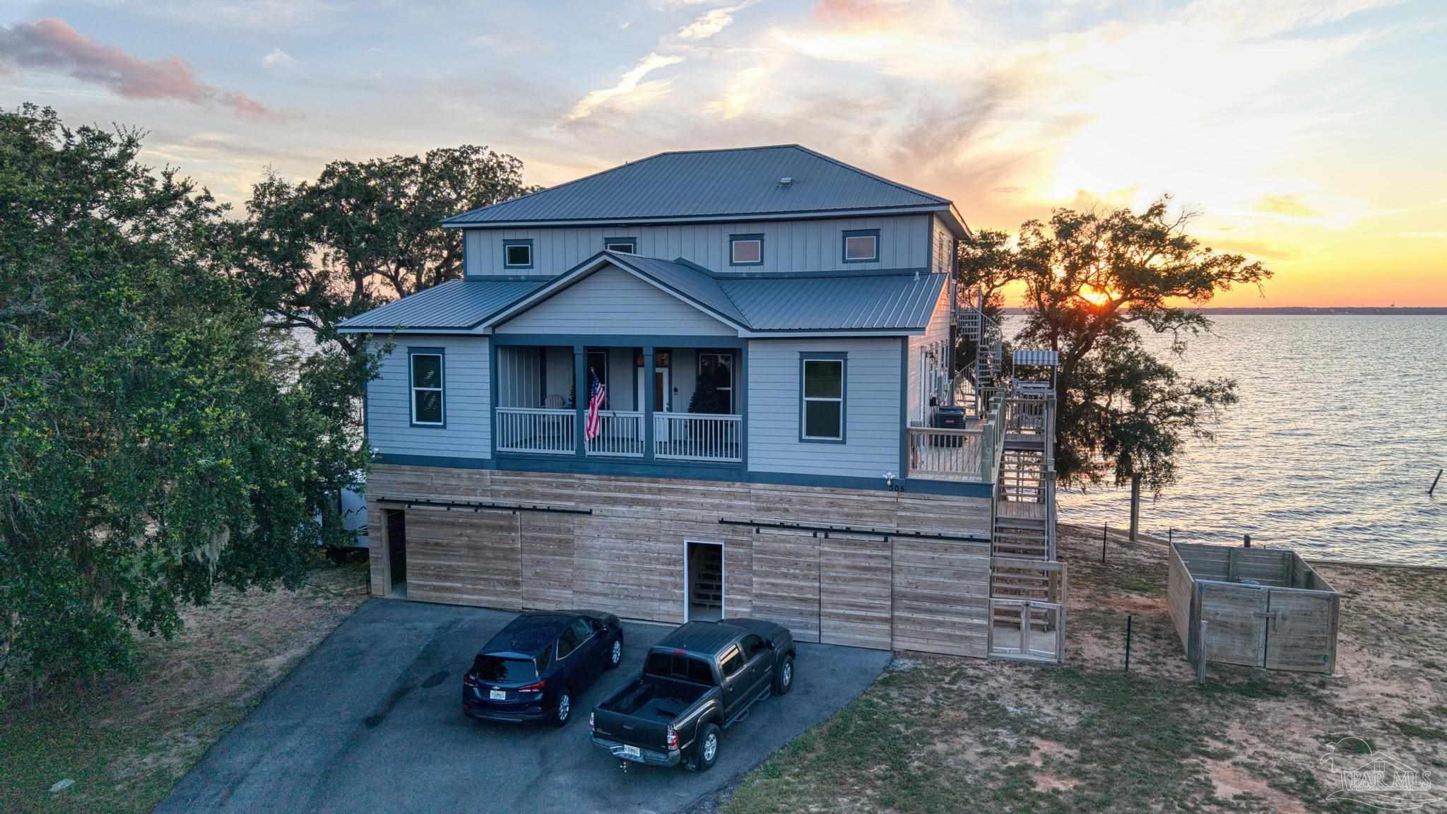 305 Garcon Point Road Milton, FL 32583 - Photo 9 of 37