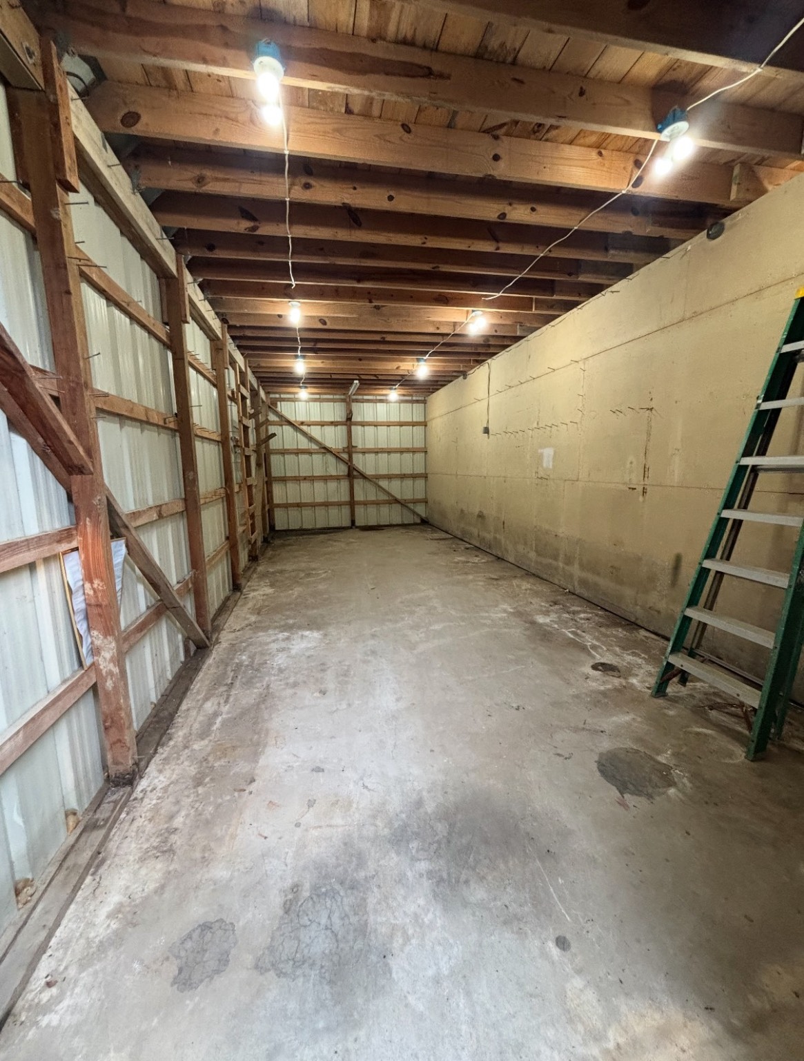 332 Reppert Street Bacliff, TX 77518 - Photo 7 of 7 a view of an empty room