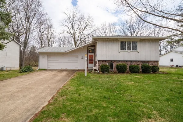 $250,000 | 1204 Timber Ridge Court, Normal, IL 61761