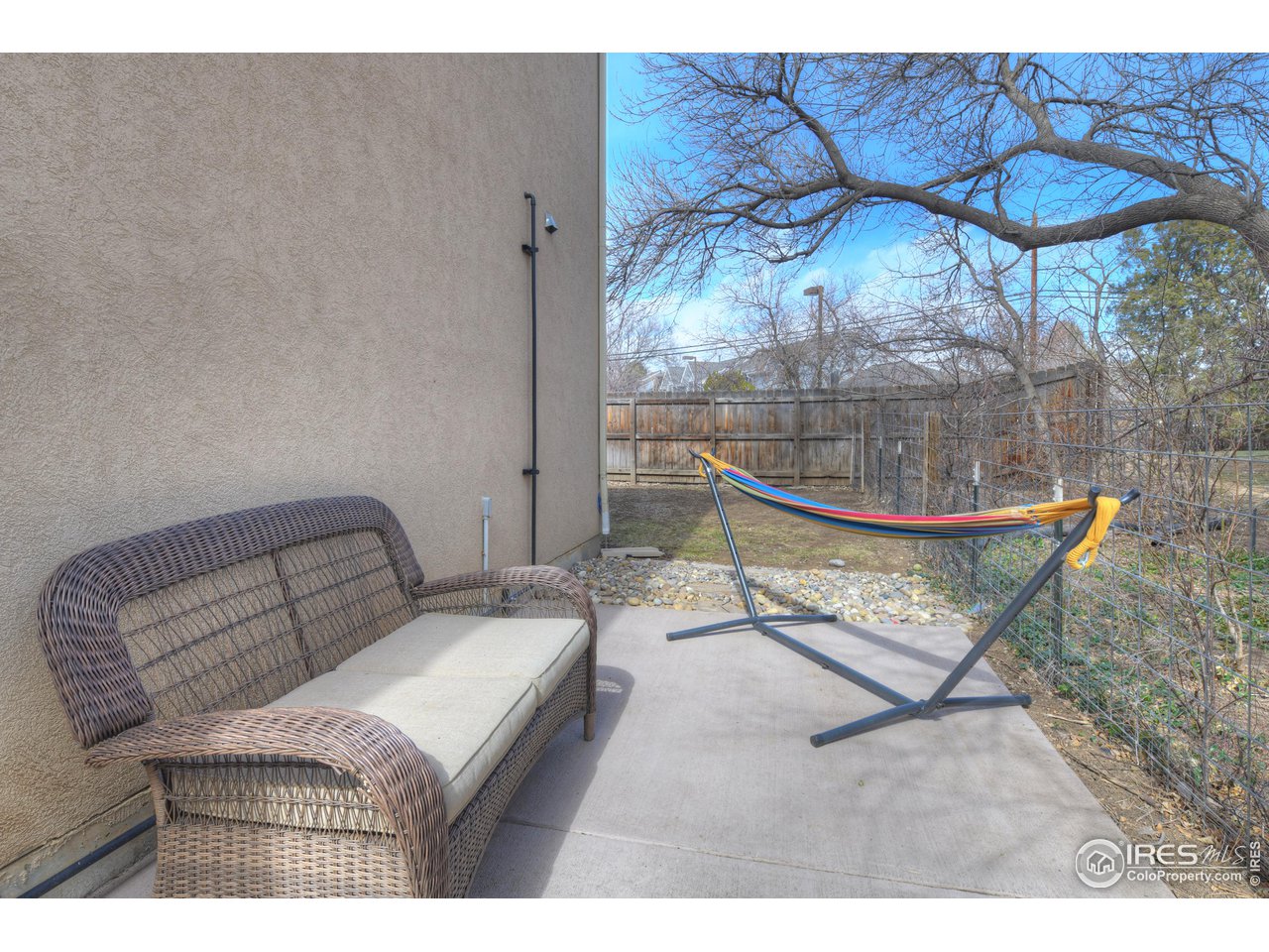 2701 Mapleton Avenue, Unit C Boulder, CO 80304 - Photo 30 of 34 a outdoor living space with furniture