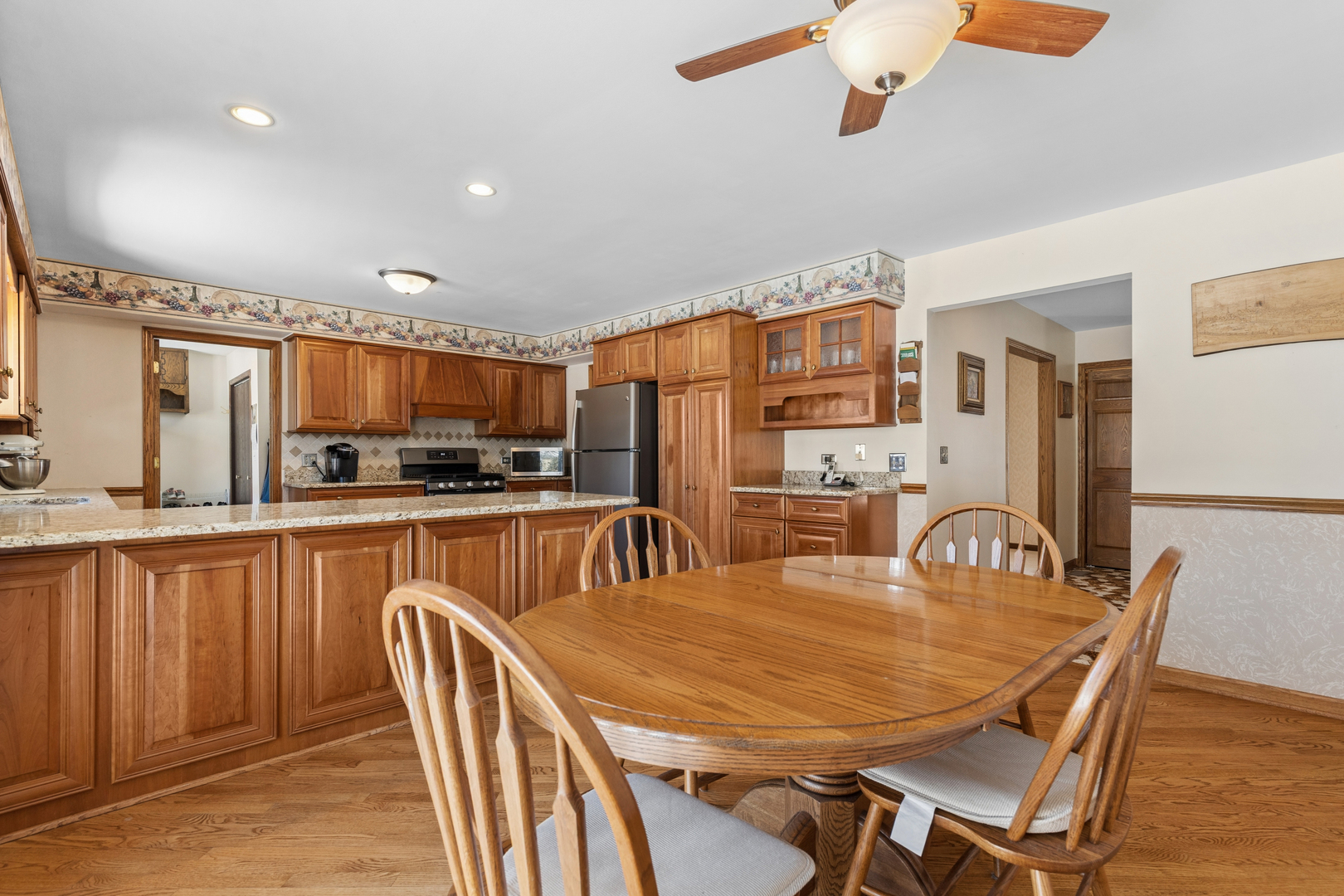 504 Rue Chamonix Deer Park, IL 60010 - Photo 13 of 36
