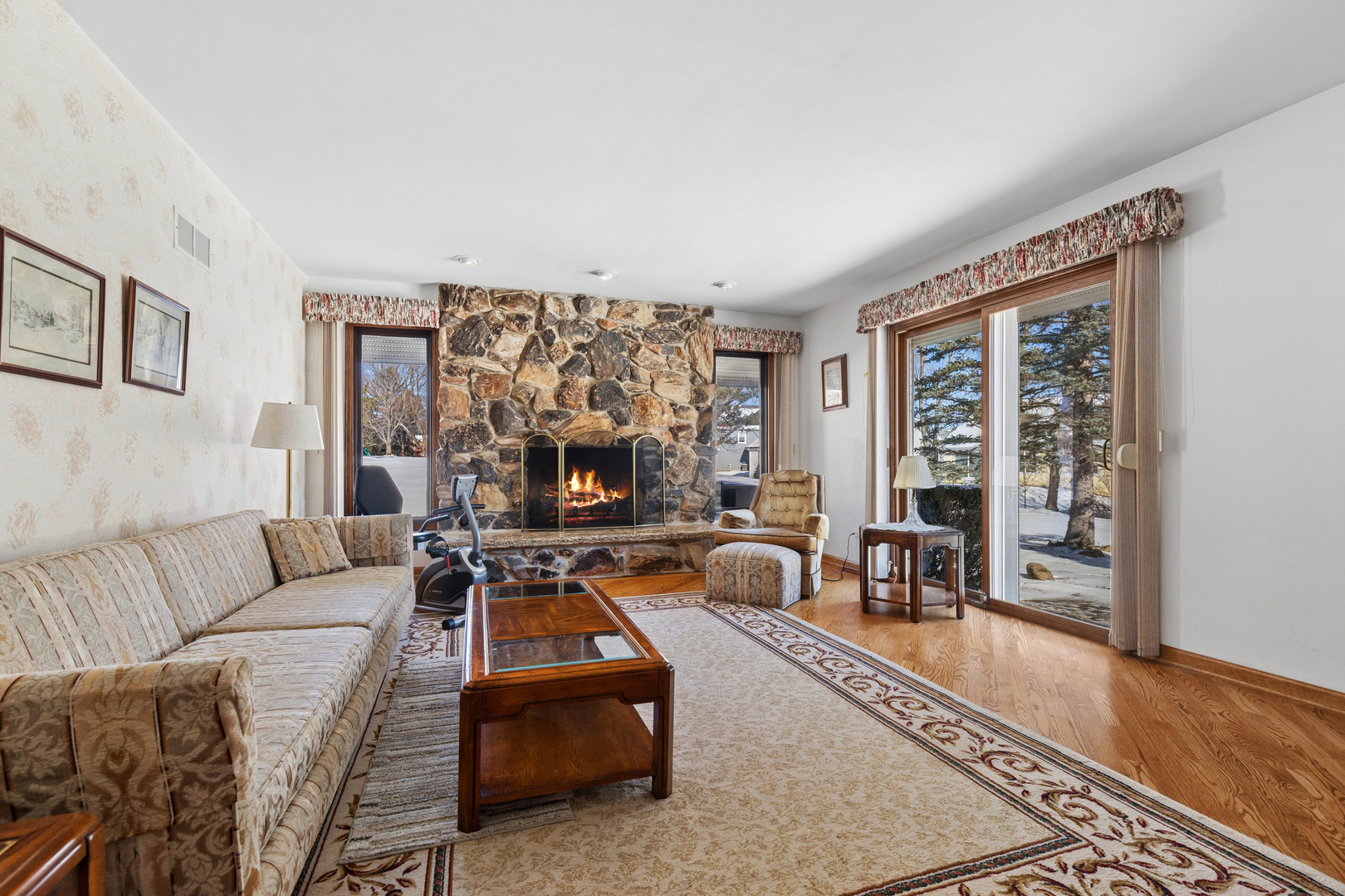 504 Rue Chamonix Deer Park, IL 60010 - Photo 7 of 36