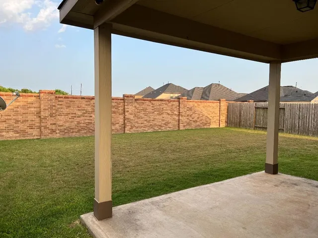 $2,250 | 218 Sintra Lk Way, Rosenberg, TX 77469