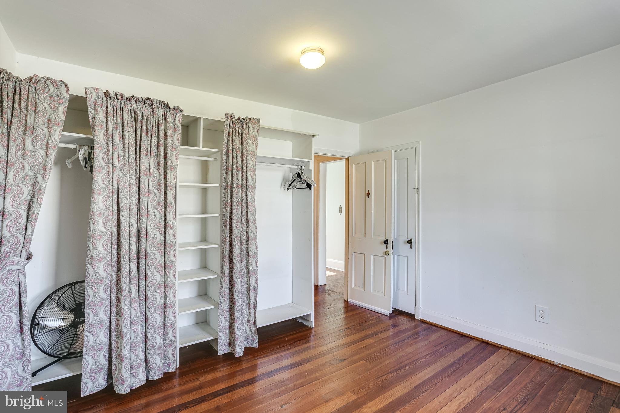 6828 Windsor Mill Road Baltimore, MD 21207 - Photo 27 of 43 Upper bedroom