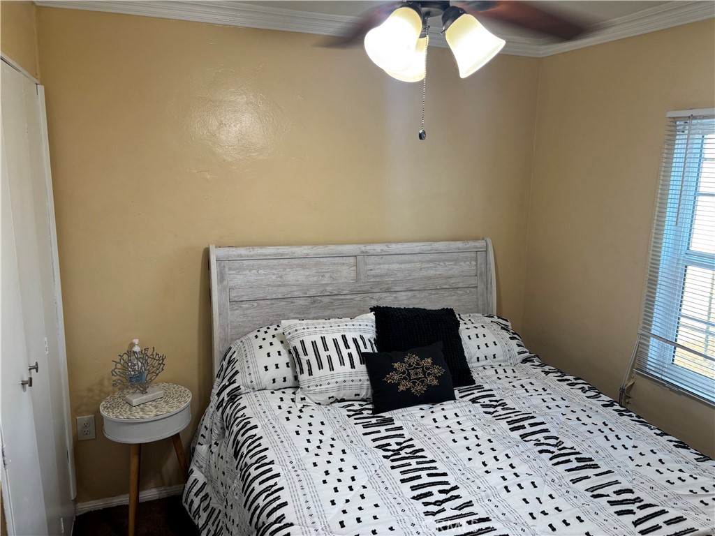 8808 Paseo Street Paramount, CA 90723 - Photo 8 of 15 a view of a livingroom with furniture