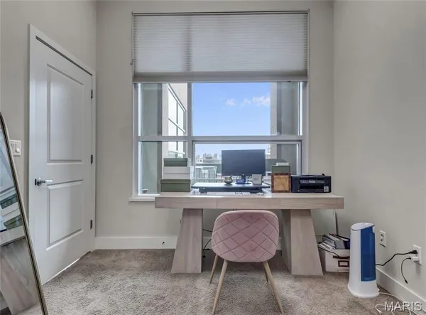 $4,795 | 8025 Maryland Avenue, Unit 3D, St. Louis, MO 63105