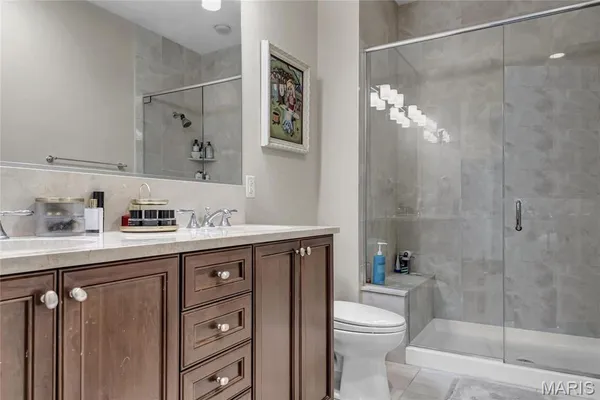 $4,795 | 8025 Maryland Avenue, Unit 3D, St. Louis, MO 63105