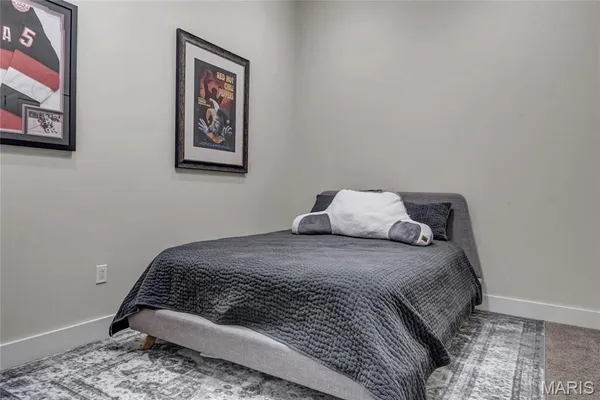 $4,795 | 8025 Maryland Avenue, Unit 3D, St. Louis, MO 63105