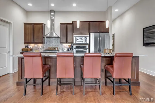 $4,795 | 8025 Maryland Avenue, Unit 3D, St. Louis, MO 63105