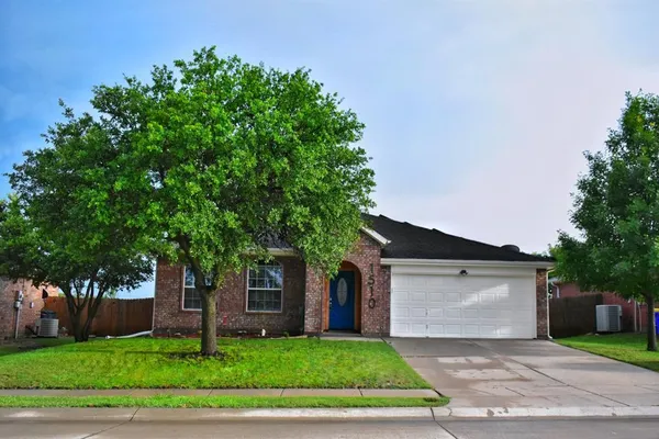$340,000 | 1510 Sequoia Drive, Krum, TX 76249