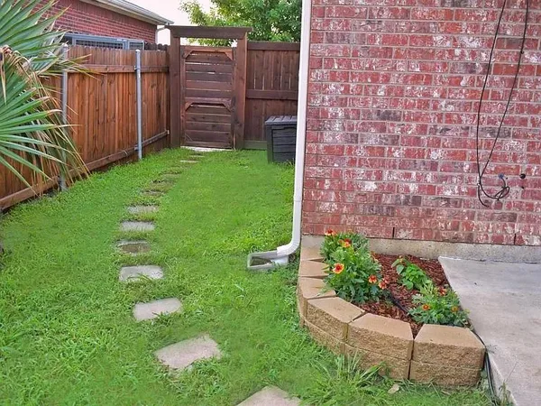 $340,000 | 1510 Sequoia Drive, Krum, TX 76249
