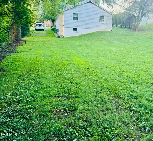 $219,000 | 213 Campbell Street Southwest, Abingdon, VA 24210