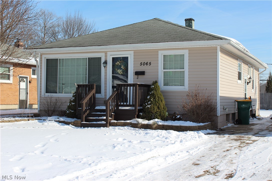 5065 Wake Robin Road Mentor, OH 44060 - Photo 3 of 24
