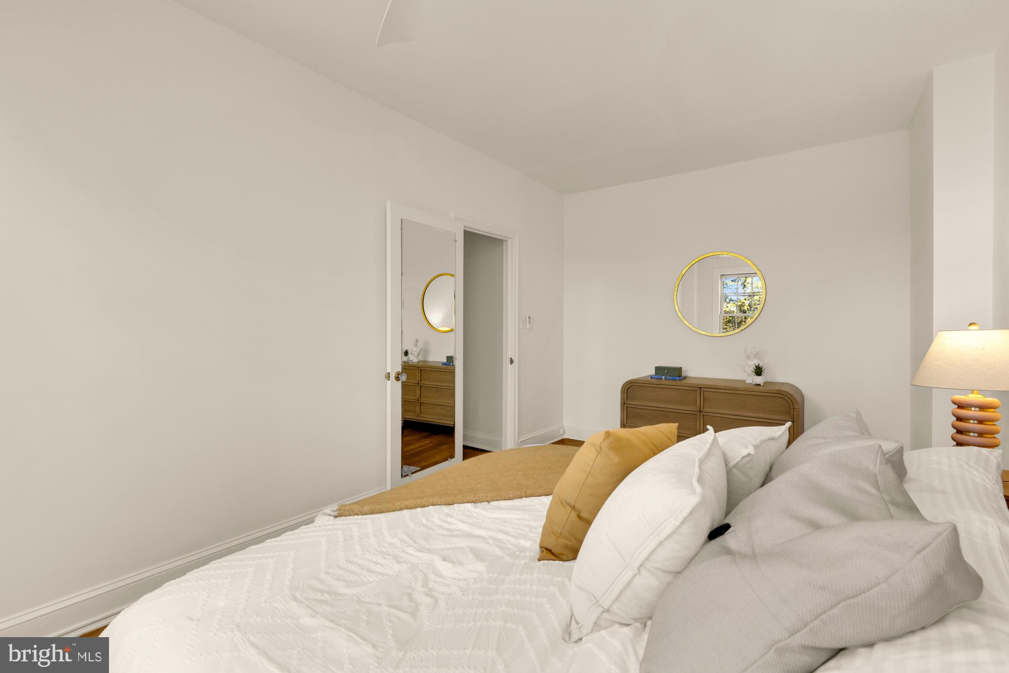 2040 Belmont Road Northwest, Unit 606 Washington, DC 20009 - Photo 26 of 42 Bedroom 1