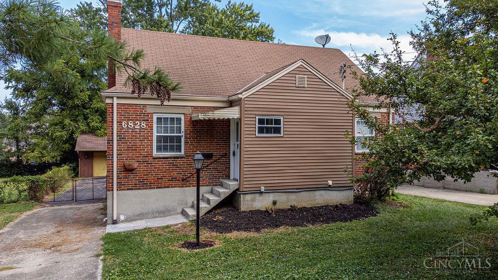 6828 Salem Road Cincinnati, OH 45230 - Photo 2 of 36