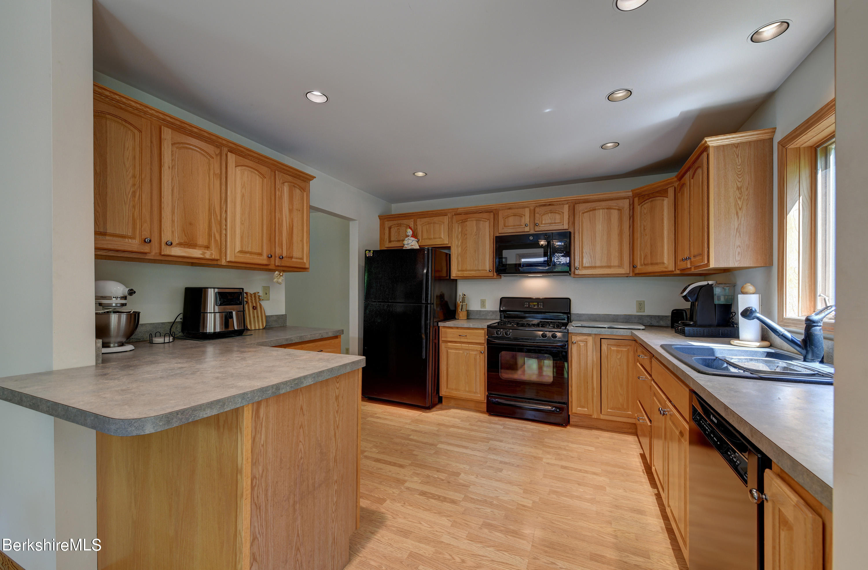 15 Old State Road Otis, MA 01253 - Photo 10 of 32 10-Kitchen
