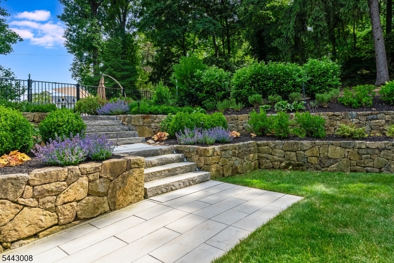 175 Round Top Road Bernardsville, NJ 07924 - Photo 31 of 35
