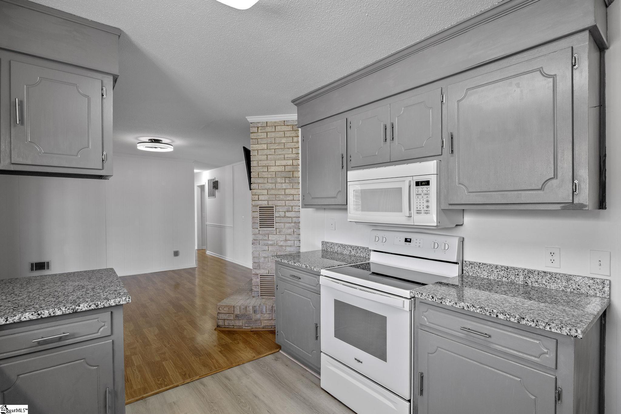 1305 Summers Drive Pendleton, SC 29670 - Photo 2 of 34