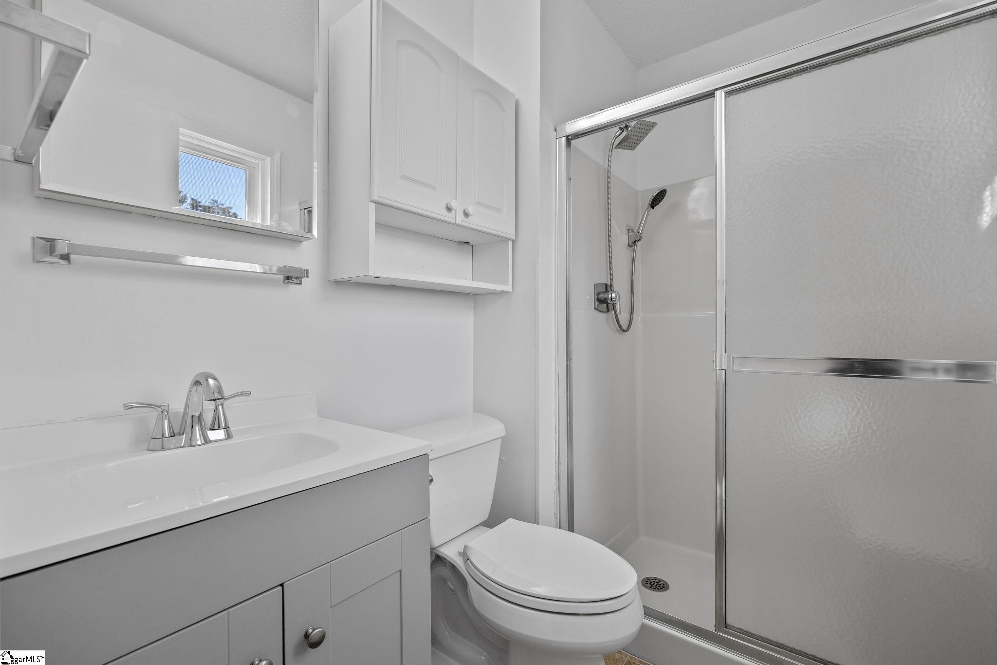 1305 Summers Drive Pendleton, SC 29670 - Photo 6 of 34 Primary Bath