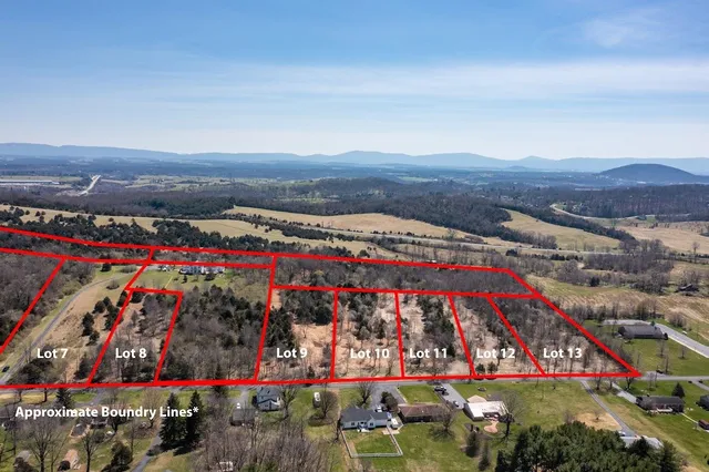 a view of an outdoor space