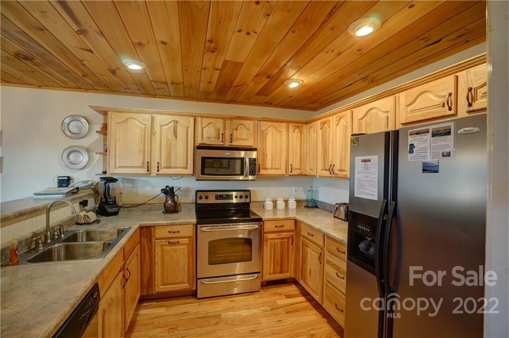 1218 Fox Run Road Bryson City, NC 28713 - Photo 17 of 41 Gallery Image 17