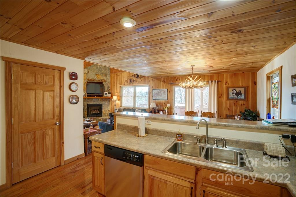 1218 Fox Run Road Bryson City, NC 28713 - Photo 19 of 41 Gallery Image 19