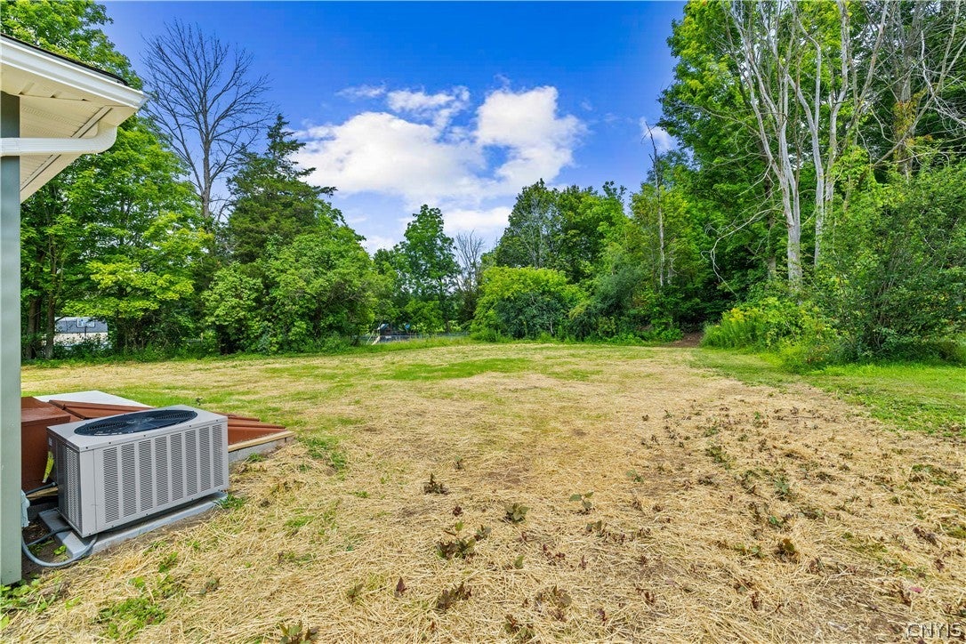 9585 Roberts Road Sauquoit, NY 13456 - Photo 27 of 27 Gallery Image 27