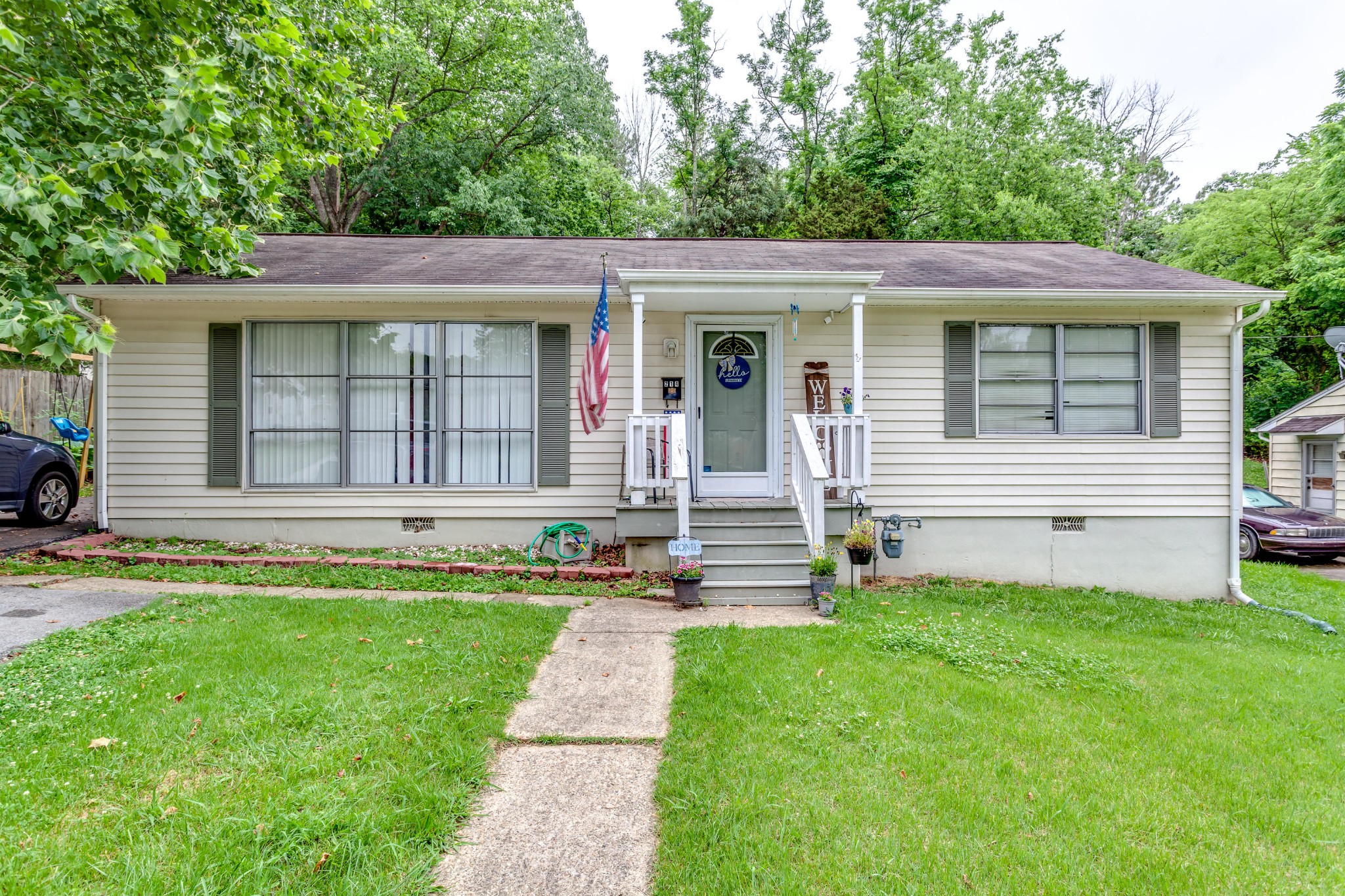 214 East Drive Oak Ridge, TN 37830 - Photo 1 of 27 Gallery Image 1