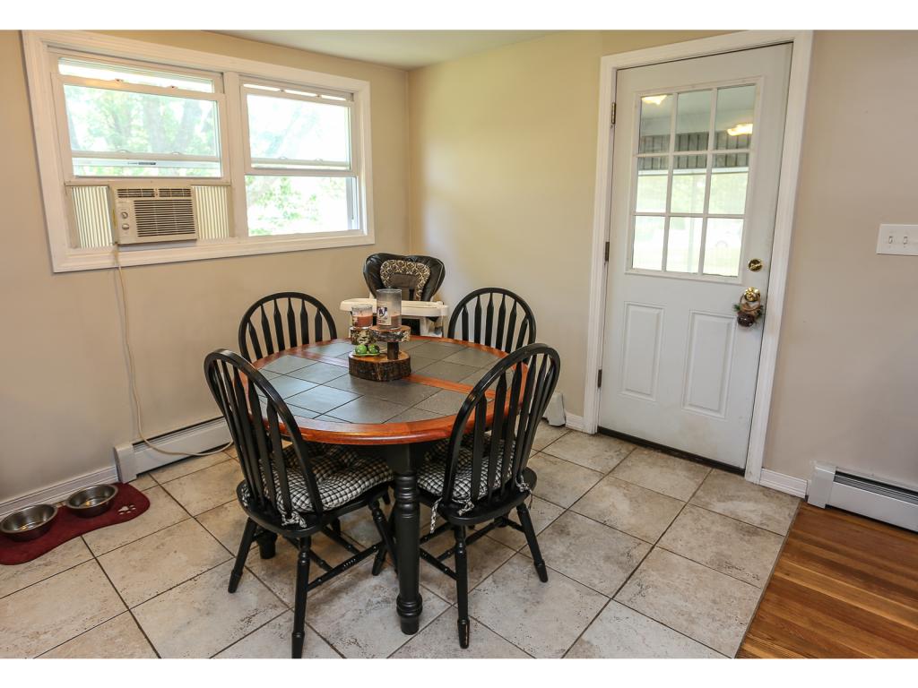 823 Cilley Road Manchester, NH 03103 - Photo 5 of 23