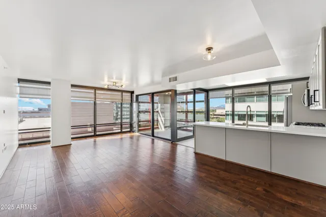 $2,750 | 4808 North 24th Street, Unit 724, Phoenix, AZ 85016