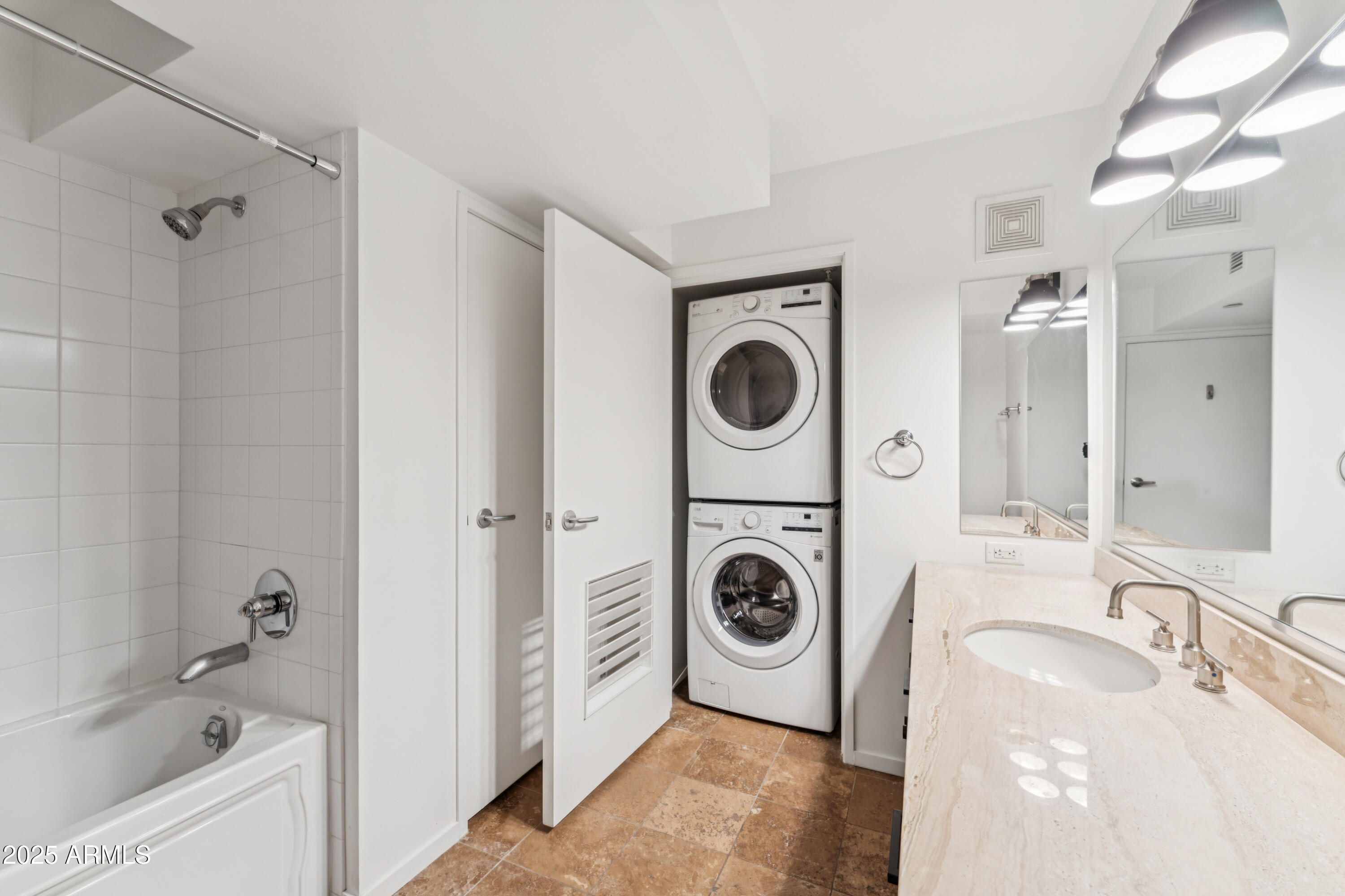 4808 North 24th Street, Unit 724 Phoenix, AZ 85016 - Photo 15 of 23 Washer/Dryer