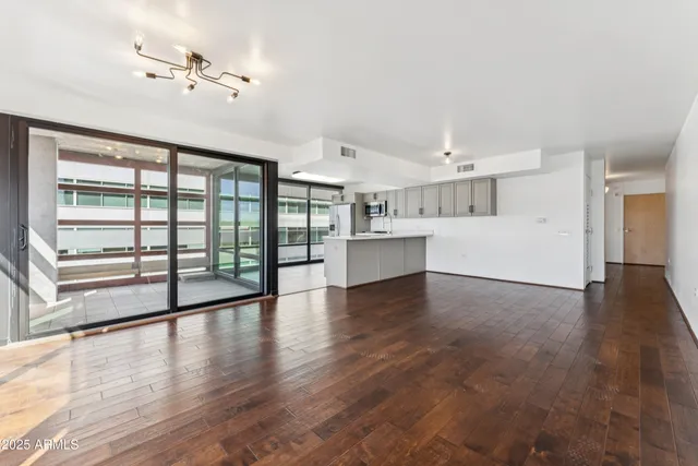 $2,750 | 4808 North 24th Street, Unit 724, Phoenix, AZ 85016