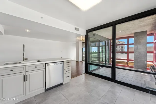 $2,750 | 4808 North 24th Street, Unit 724, Phoenix, AZ 85016