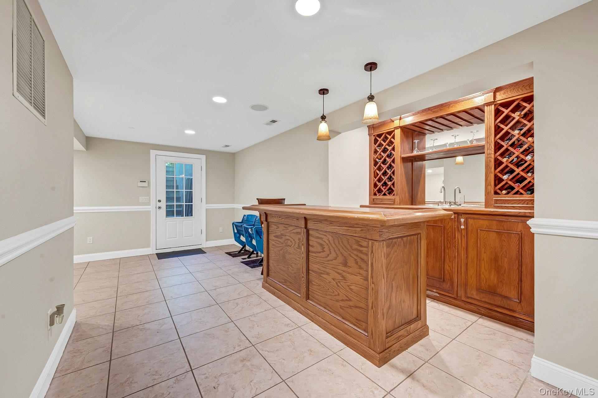 134 Euclid Avenue Ardsley, NY 10502 - Photo 32 of 48 Lower level wet bar