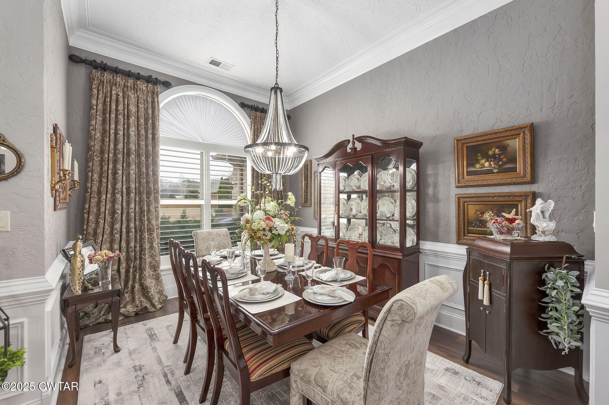 9 Dayton Cove Jackson, TN 38305 - Photo 10 of 27 a view of a dining room with furniture window and outside view