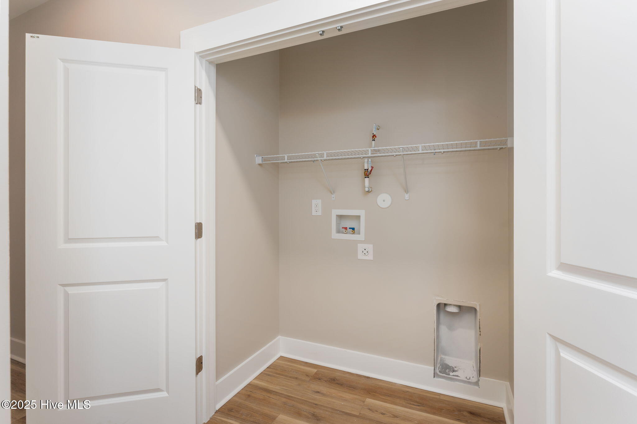 325 North Dyson Street Holly Ridge, NC 28445 - Photo 46 of 51 laundry-01a