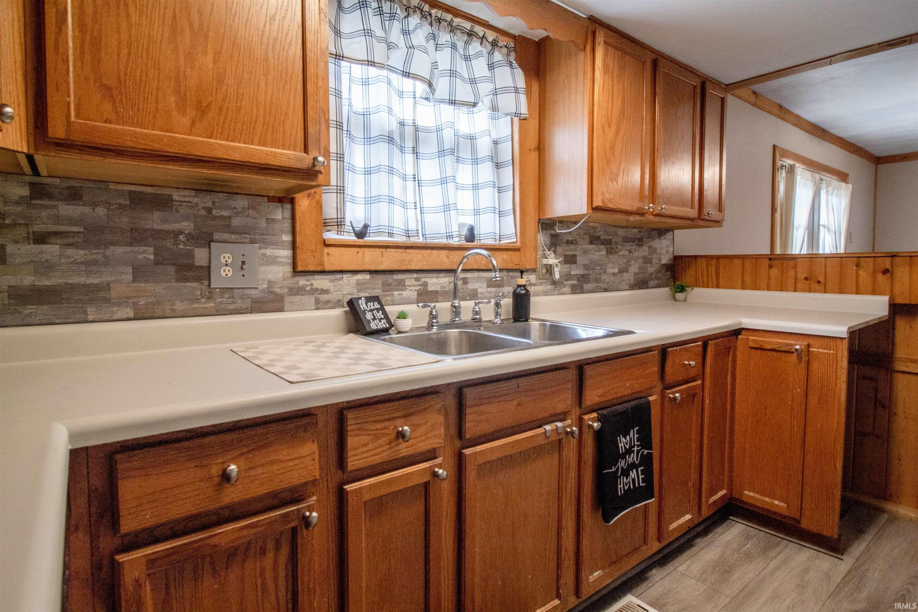 501 North Maple Street Winchester, IN 47394 - Photo 9 of 25