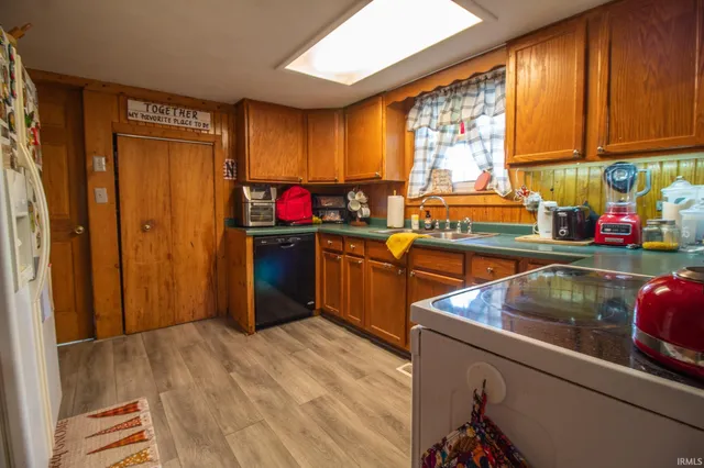 $214,900 | 501 North Maple Street, Winchester, IN 47394