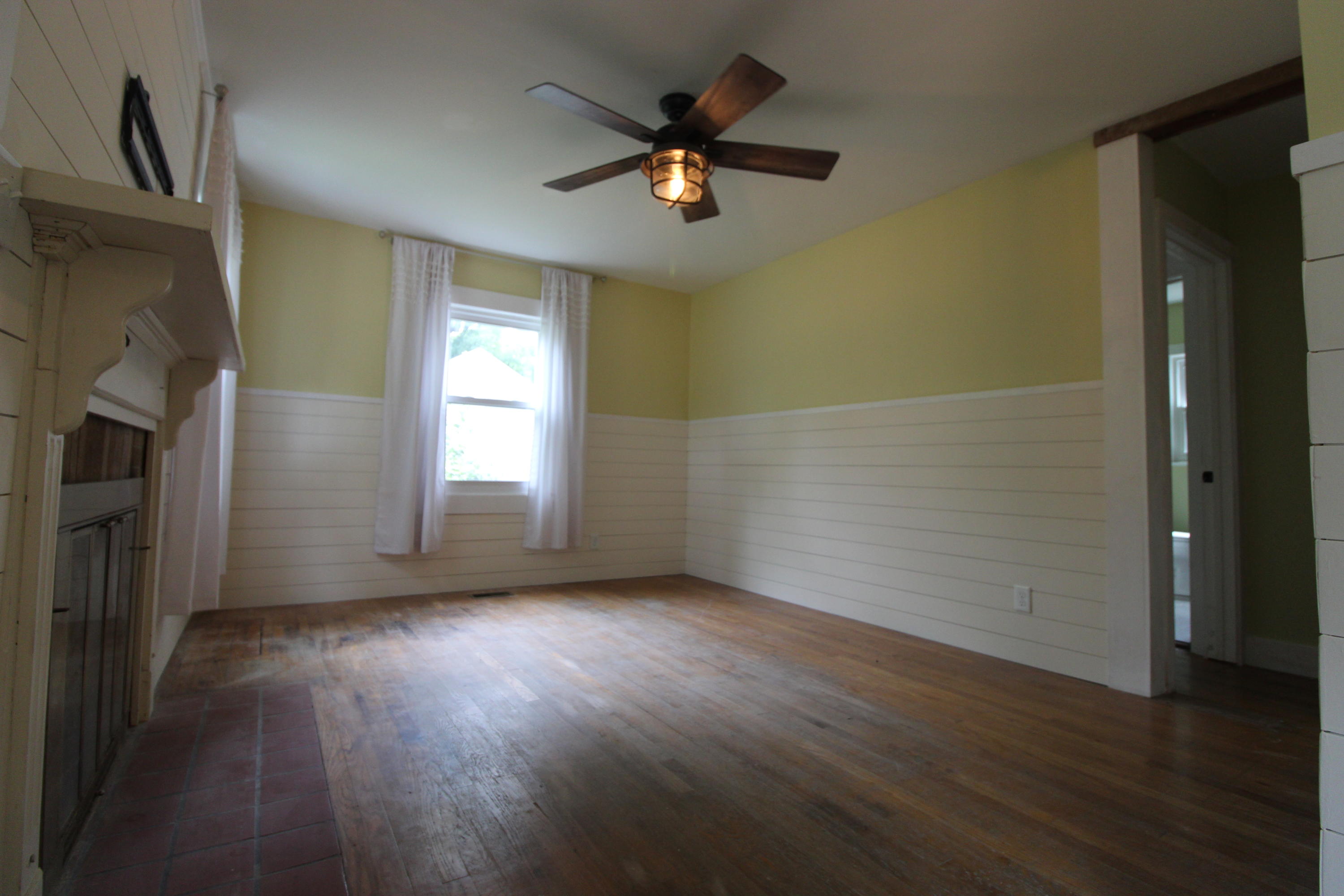 1823 Ramsay Street Alcoa, TN 37701 - Photo 14 of 37 Living room view