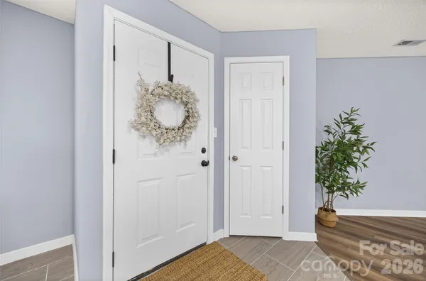 $165,000 | 15 Hamiltons Bay Court, Unit 937, Clover, SC 29710