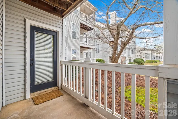 $165,000 | 15 Hamiltons Bay Court, Unit 937, Clover, SC 29710